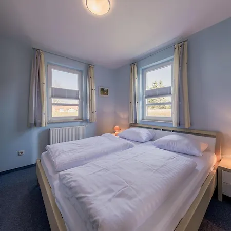 Storchenruh- Familienfreundliches Mit Terrasse & Direkter Golfplatzlage Göhren-Lebbin