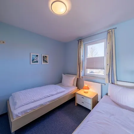 Storchenruh- Familienfreundliches Mit Terrasse & Direkter Golfplatzlage Göhren-Lebbin