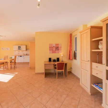 Storchenruh- Familienfreundliches Mit Terrasse & Direkter Golfplatzlage * Göhren-Lebbin